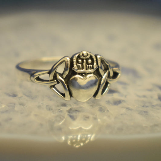 Ganesha Handicrafts Claddagh Ring, Ring, Claddagh Ring, Fashion Ring, Trendy Ring