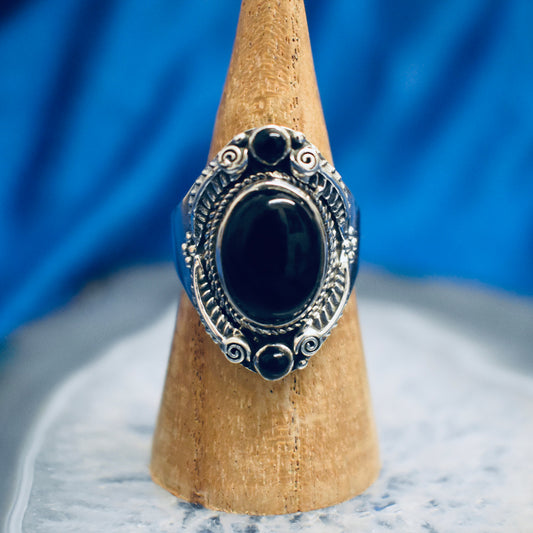 Ganesha Handicrafts, Detailed Onyx Ring, Onyx Ring, Womens Trending Ring, New Womens Modern Ring, Womens New Stylish Ring. 