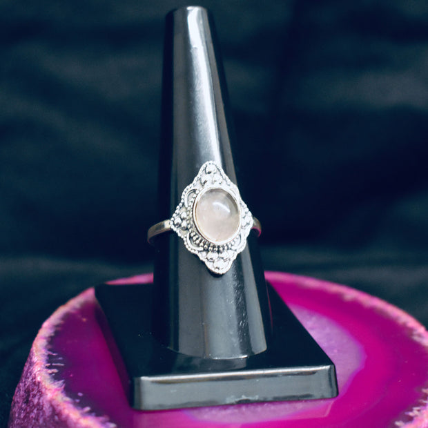 Ganesha Handicrafts, Detailed Rose Quartz Ring, Rose Quartz Ring, Women's Trending Ring, Womens New Model Ring, Girl Fashion ring. 