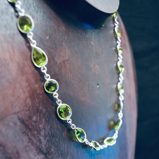 Ganesha Handicrafts, Quartz Gemstone Necklace, Green Stone Necklace, Womens New Trending Necklace, Modern Necklace, Women's Stylish Necklace. 