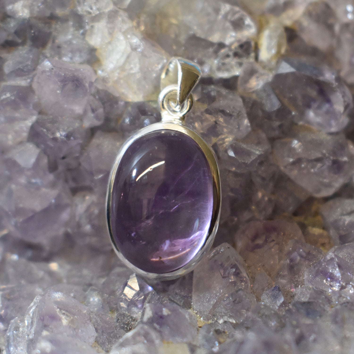 Ganesha Handicrafts, Sterling Silver Amethyst Pendant (925), Silver Amethyst Pendant, Amethyst Pendant, 925 Sterling Silver Pendant, Womens Trending Pendant, womens Traditional Pendant, Women's Pendant, women's Modern Pendant.