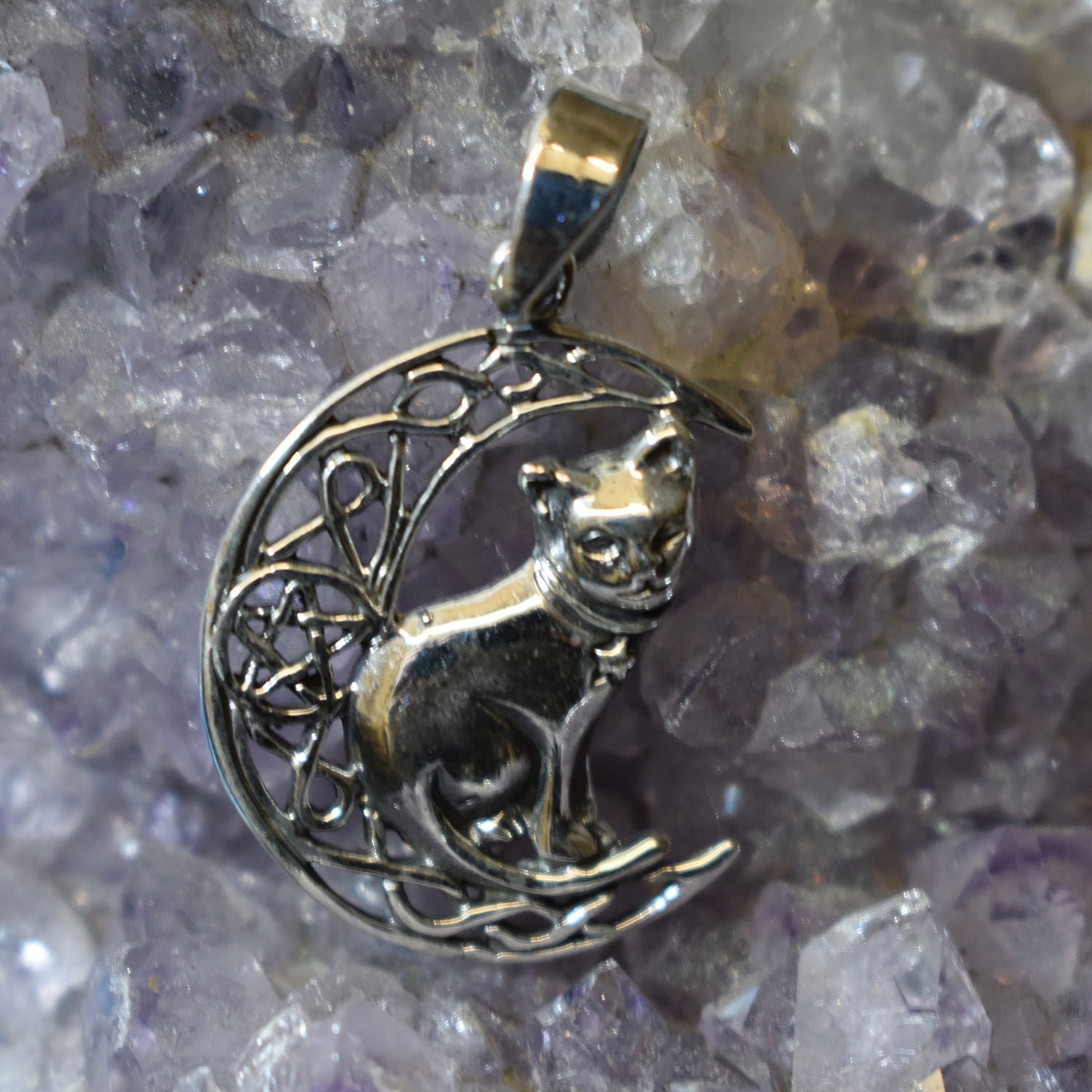 Ganesha Handicrafts, Sterling Silver Cat on Moon, Cat on Moon type Silver. Women's trending Silver. 