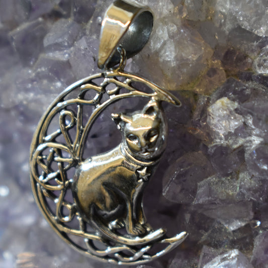 Ganesha Handicrafts, Sterling Silver Cat on Moon, Cat on Moon type Silver. Women's trending Silver. 